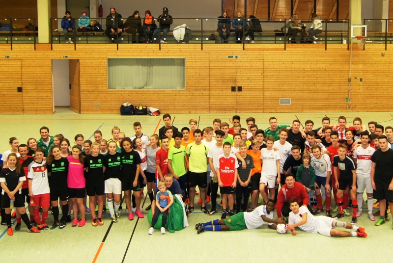 Die Teilnehmer bei der Premiere des Juniorteam-Turniers.